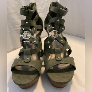 Green Strappy Women's Sandals Size 10